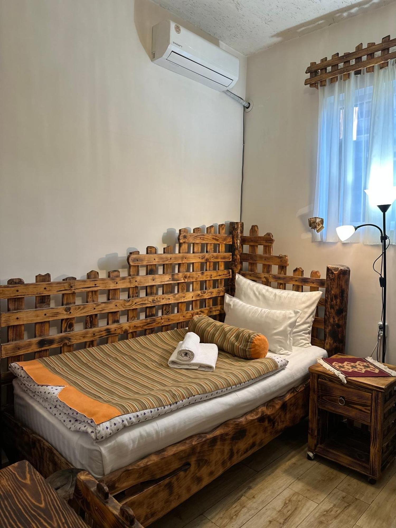 Machanents Art Hotel Vagharshapat Ngoại thất bức ảnh