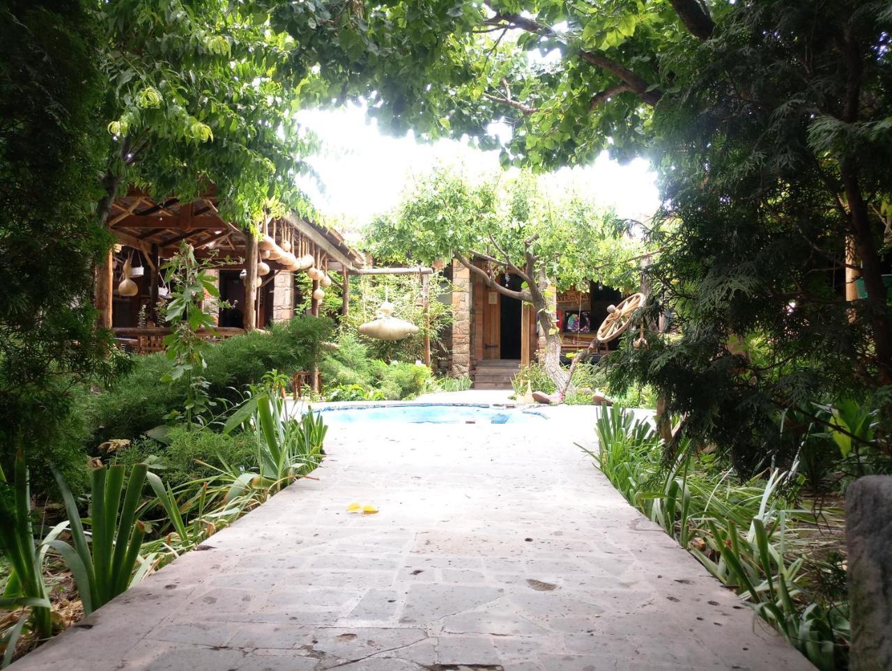Machanents Art Hotel Vagharshapat Ngoại thất bức ảnh