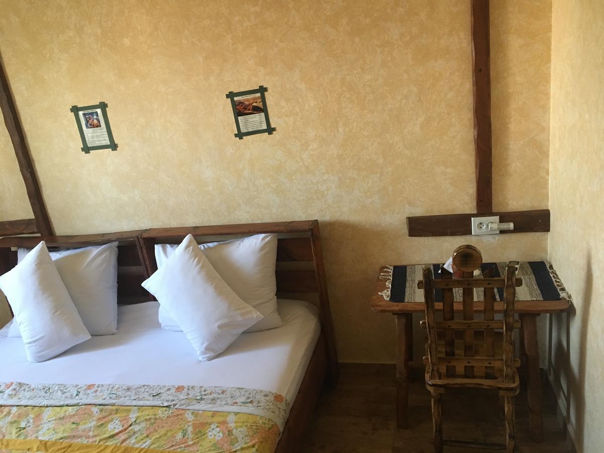 Machanents Art Hotel Vagharshapat Ngoại thất bức ảnh